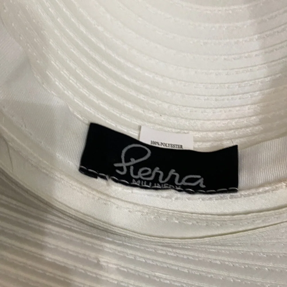 Beautiful Church Hat / Dress Hat by Sierra - Picture 7 of 8